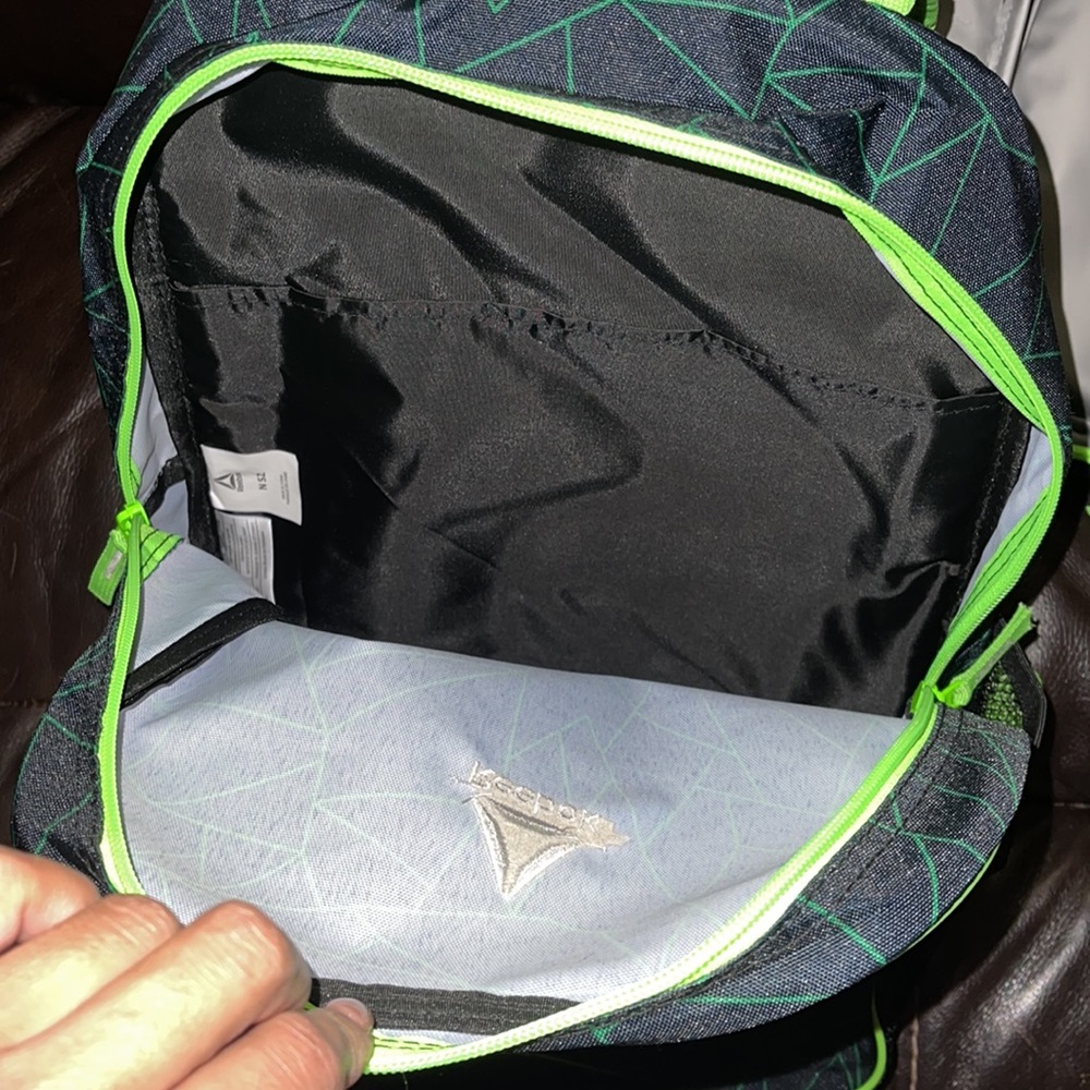 Reebok Stamina Backpack with detachable lunch Bag New - Picture 11 of 13